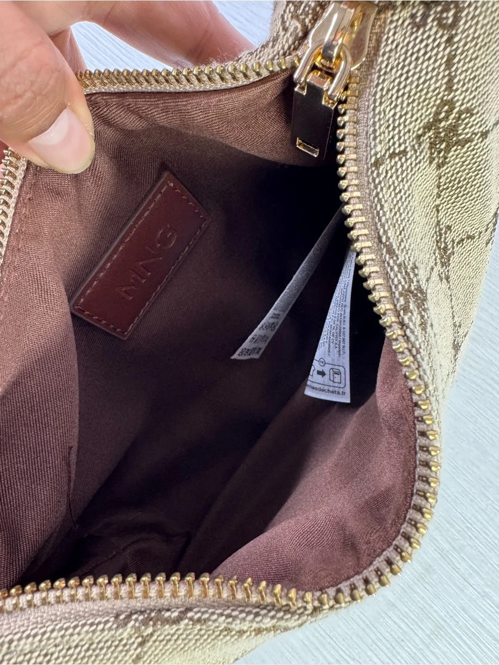 MANGO Logo Print Shoulder Bag in brown jacquard monogram - Picture 10 of 10